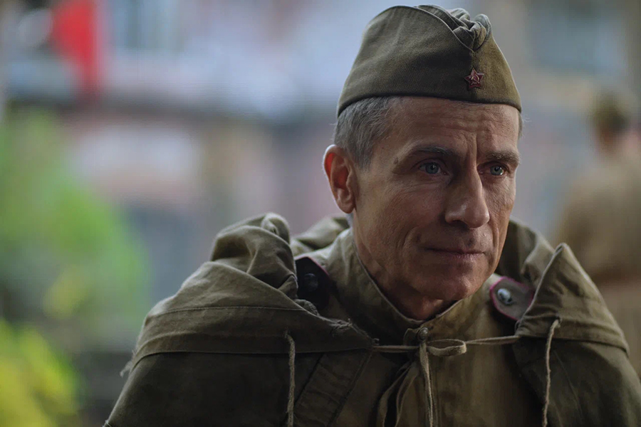 Кадр из фильма «Отец»