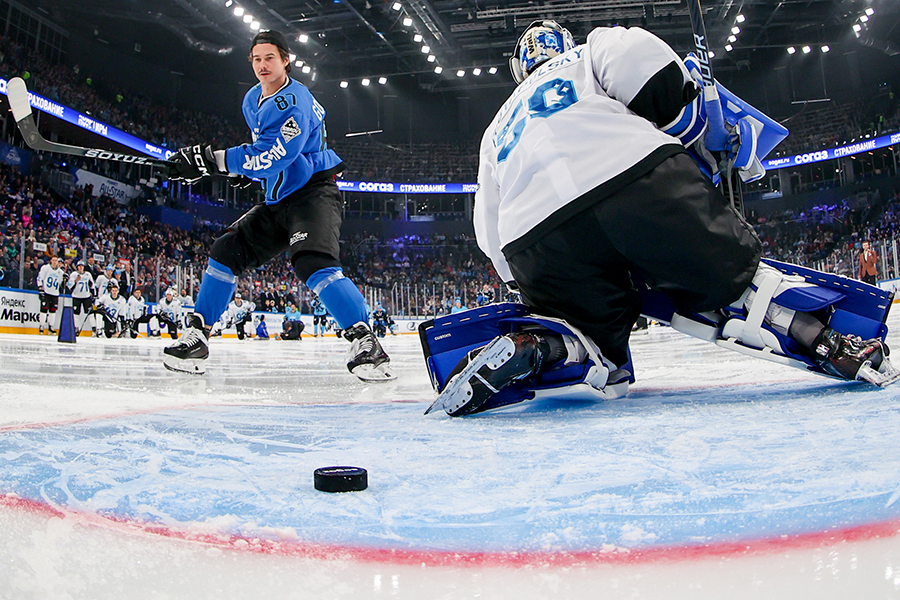 Хоккеисты на льду 