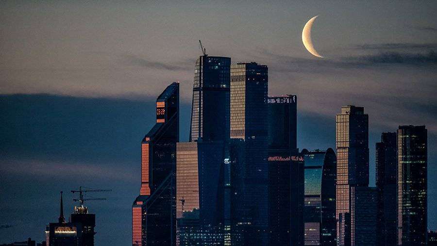 Москвичи Смогут Наблюдать Сближение Луны И Марса | Новости | Известия |  17.10.2018