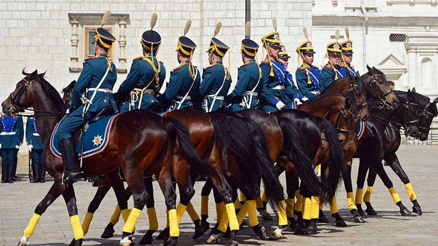 Развод караула президентского полка в кремле