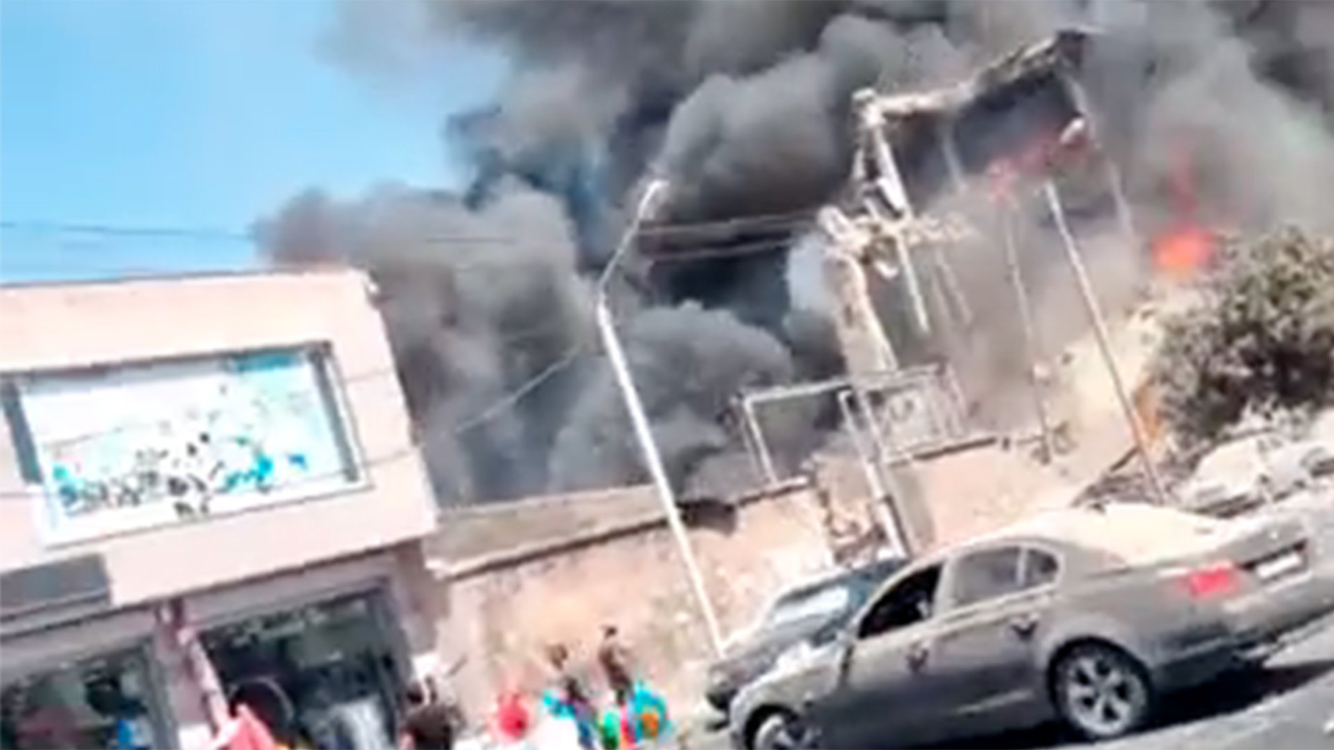 Теракт в трц крокус. Пожар в Ереване. Ереван взрыв в торговом центре. Пожар в Ереване сейчас.