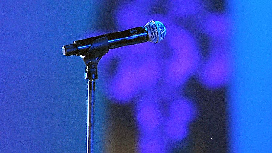 Лоза назвал неправильным запрет артистам петь под фонограмму