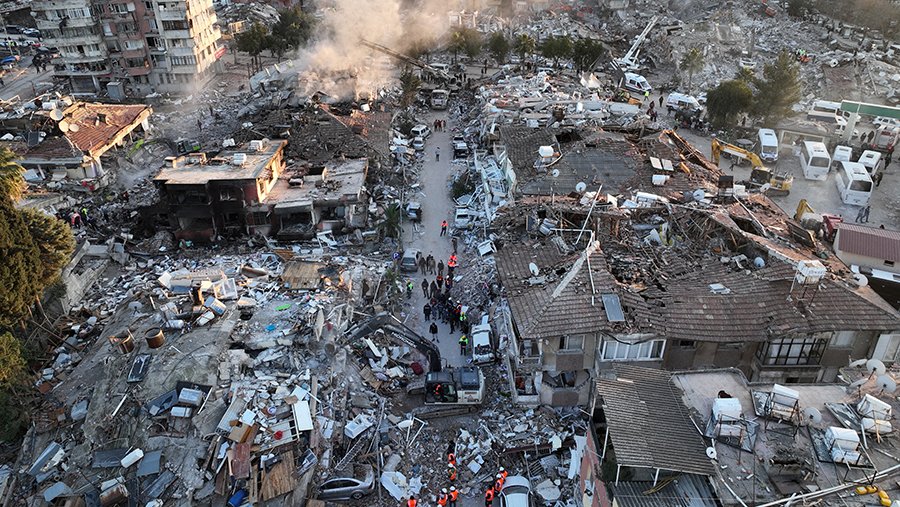 Число погибших при землетрясении в Турции достигло 18 342