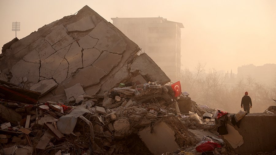 В Турции сравнили землетрясение с эффектом взрыва 500 атомных бомб