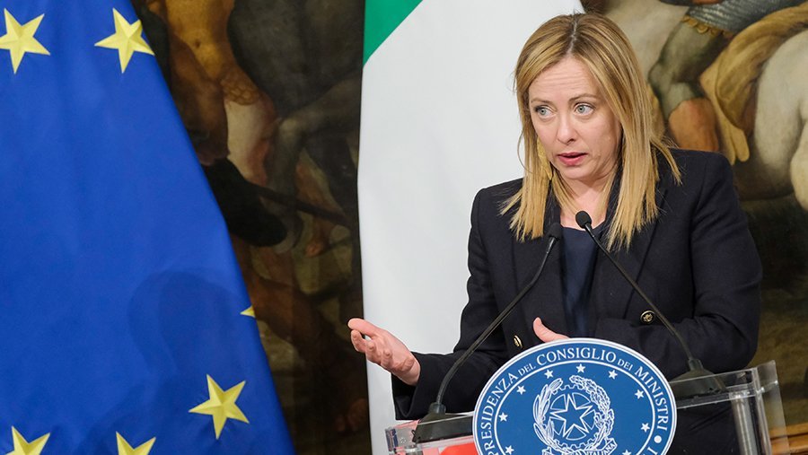 Премьер Италии Мелони назвала приглашение Зеленского в Париж неуместным