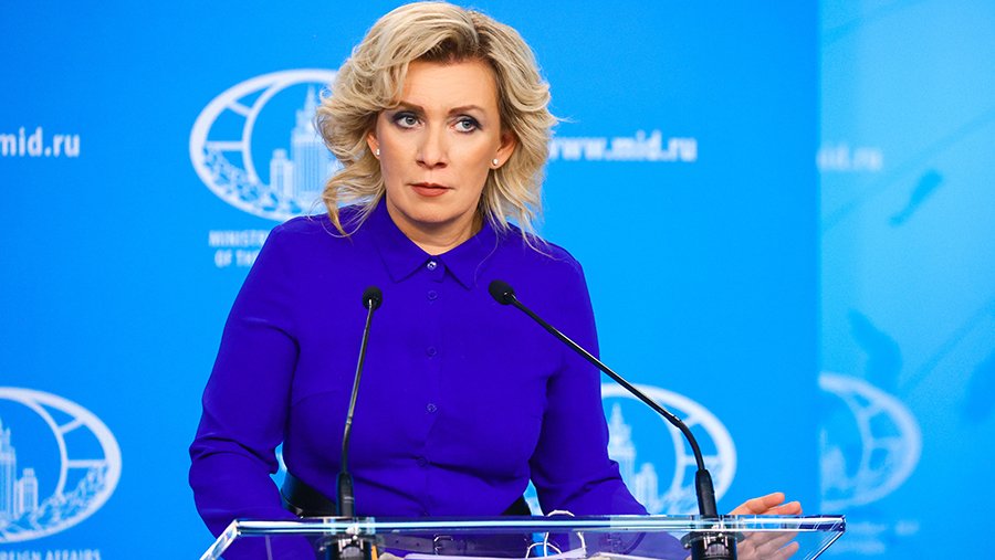 Захарова отреагировала на признание Бербок своих слов о войне против РФ ошибкой