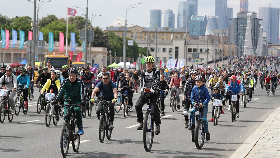 Около 50 тыс. велосипедистов приняли участие в Московском весеннем велофестивале