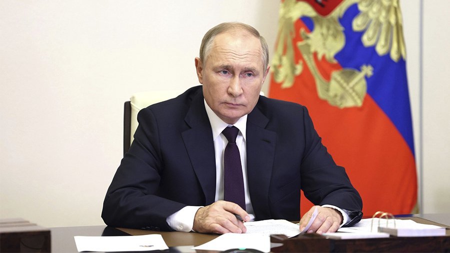Путин подписал закон о налоге на сверхприбыль крупных компаний в 10%