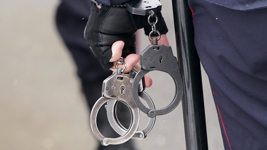 Несколько мужчин устроили криминальную разборку в Воронеже