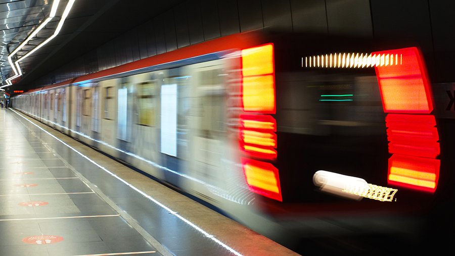 В Москве человек упал на пути на фиолетовой ветке метро