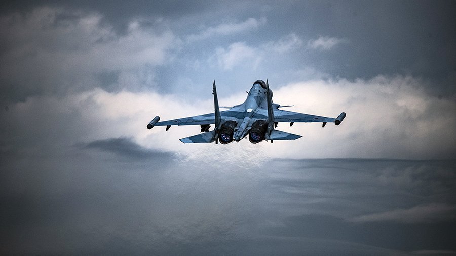 Су-30 вылетел навстречу летевшему к границе России американскому беспилотнику
