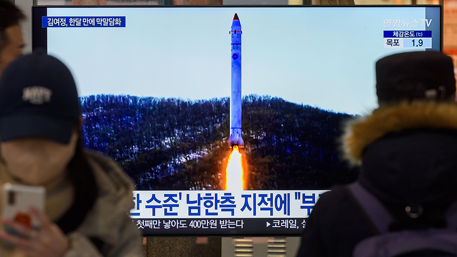 NHK сообщила о планах КНДР запустить ракету со спутником0