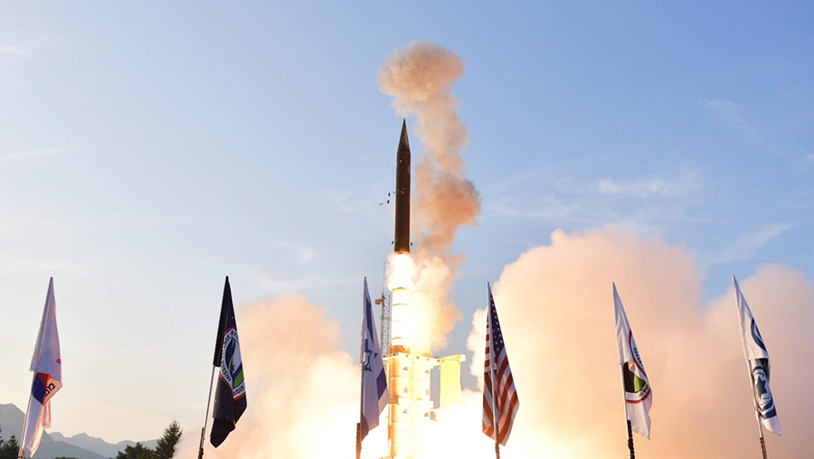 Telegraph назвала уничтожение Израилем ракеты хуситов первым боем в космосе