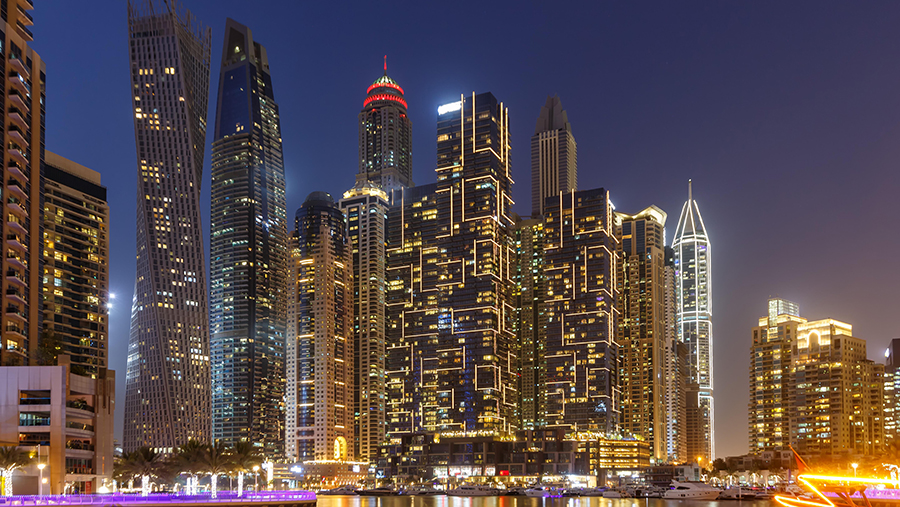Как уехать в Дубай и остаться там. Невымышленные истории иностранки в ОАЭ (fb2)