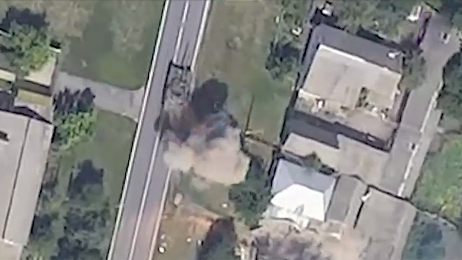 ВС РФ &laquo;Ланцетом&raquo; уничтожили танк Т-80 ВСУ в приграничном районе Курской области