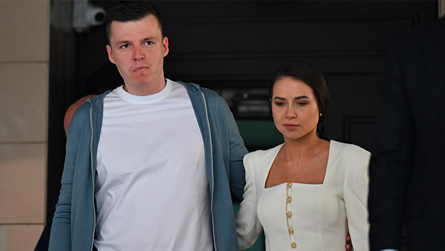 Чекалиным предъявили обвинение в выводе валюты по подложным документам