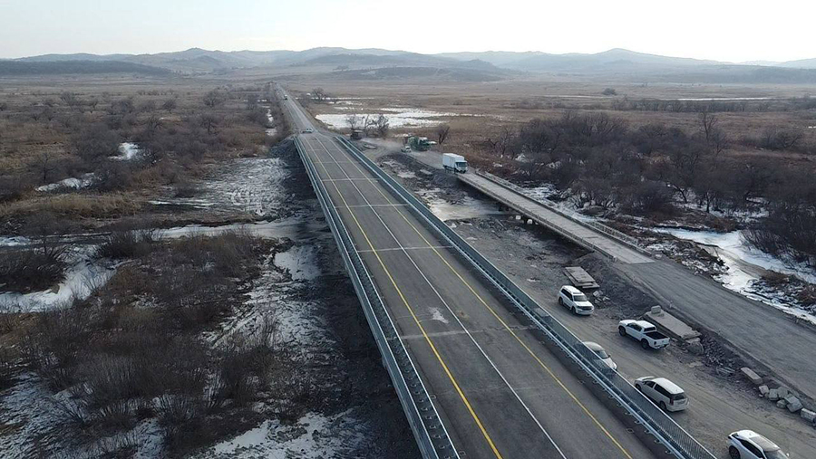 Движение по новому мосту через реку Золотая открыли в Приморском крае