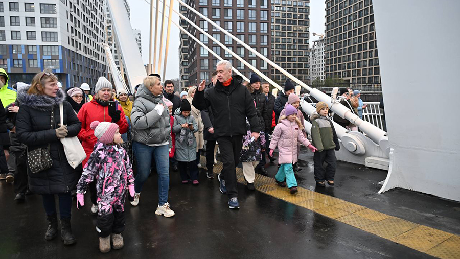 Собянин открыл велопешеходный мост через старое русло Москвы-реки