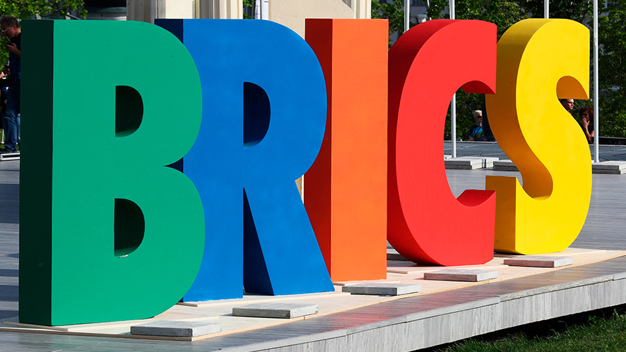 В Уругвае сообщили о планах присоединиться к банку БРИКС