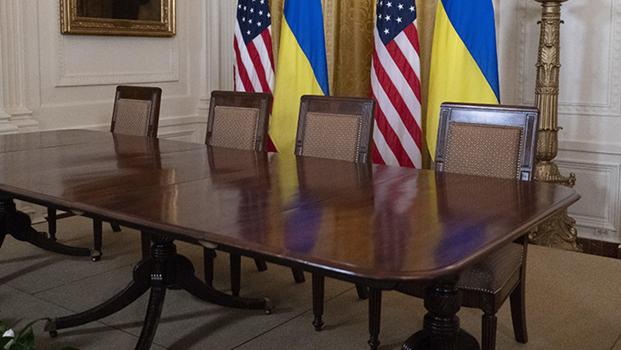 Reuters назвало антагонистической атмосферу на новых переговорах США и Украины