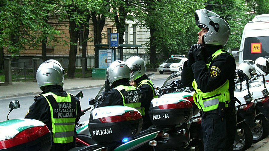 Полиция Латвии возбудила 67 уголовных дел за празднование Дня Победы