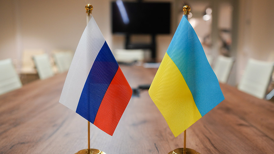 Эксперт указал на желание Украины оттянуть диалог с РФ