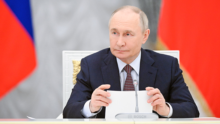 Путин выразил уверенность в дальнейшем развитии отношений России и Казахстана