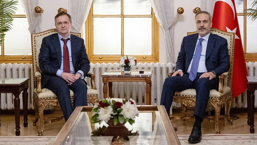 СМИ сообщили о завершении встречи главы МИД Турции с делегацией РФ в Стамбуле