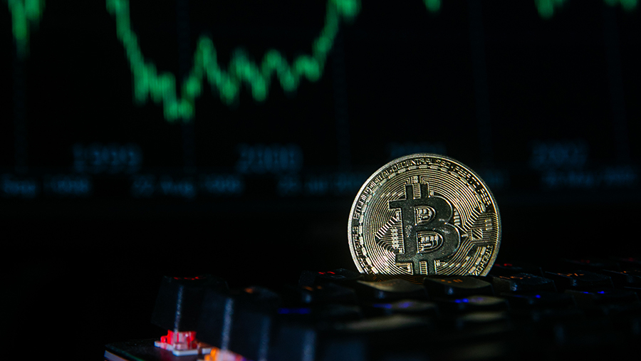 Биткоин опустился ниже $100 тыс. впервые с 8 мая