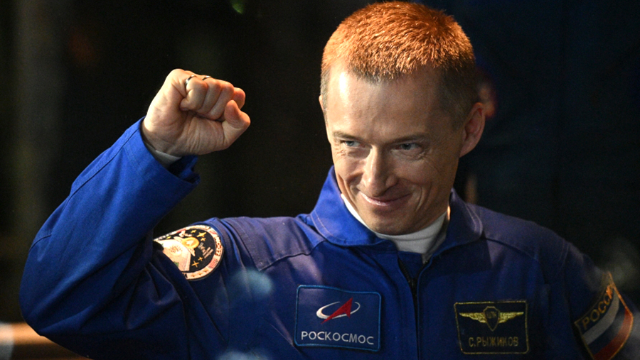 Сергей Рыжиков принял командование МКС
