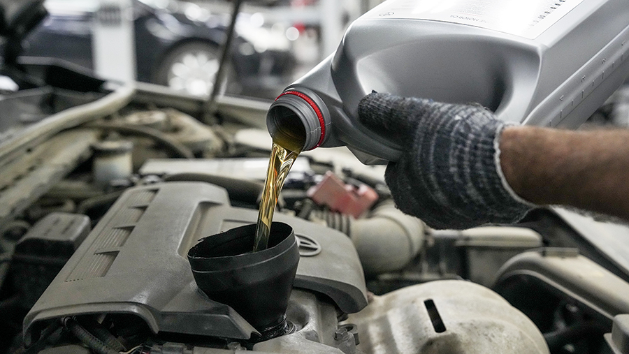 В Сети активизировались продавцы поддельных автомасел