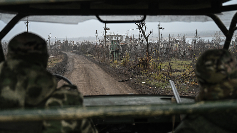 Путину доложили о продвижении ВС России в направлении Красного Лимана