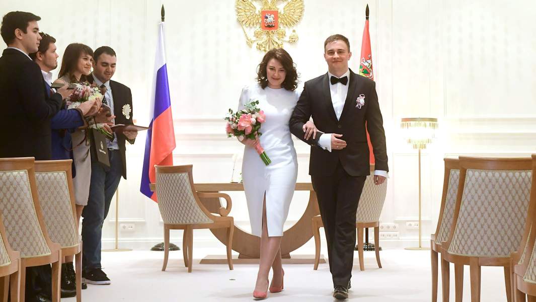 Молодожены в «Московском областном Дворце бракосочетания № 2»