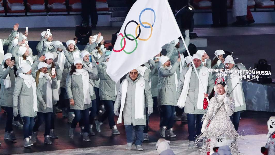 Делегация олимпийских спортсменов из России во время парада атлетов на церемонии открытия XXIII зимних Олимпийских игр