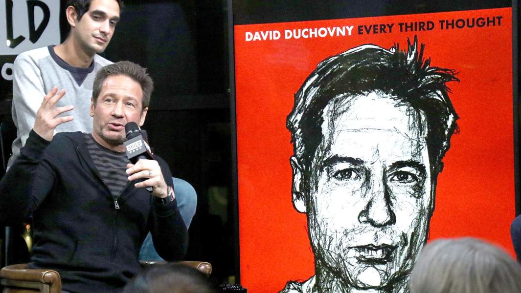 Певец, автор песен, актер Дэвид Духовны на презентации своего нового релиза «Every Third Thought», 29 января 2018 года в Нью-Йорке