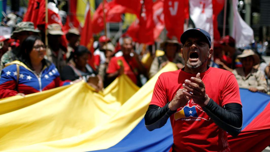Митинг в поддержку правительства и президента Венесуэлы Николаса Мадуро в Каракасе