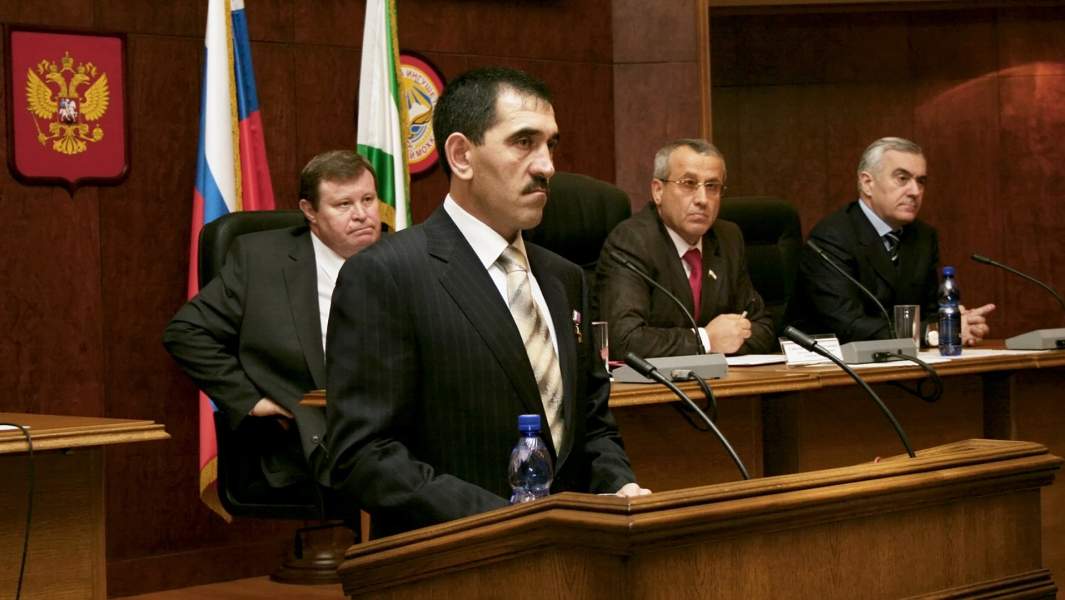 Юнус-Бек Евкуров вступил в должность президента Ингушетии, 2008 год