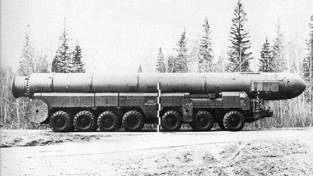 Советские ядерные ракеты. Тополь-м SS-27. РС-12м2 Тополь-м. РТ-2пм «Тополь» (SS-25);. Межконтинентальная баллистическая ракета РТ-2пм «Тополь».