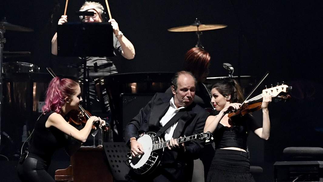 Ханс Циммер во время своего концерта в Праге 