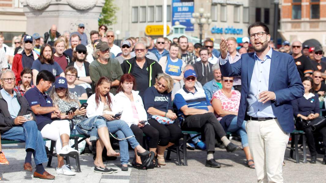 Йимми Окессон, лидер шведских демократов, проводит предвыборную кампанию в Сундсвалве