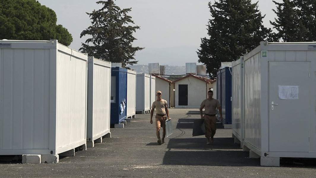 Модульные домики-контейнеры для военнослужащих на авиабазе «Хмеймим»