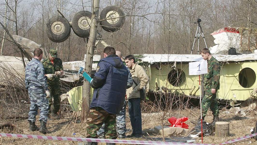 Место крушения самолета ТУ-154, в результате которого погиб президент Польши Лех Качиньский