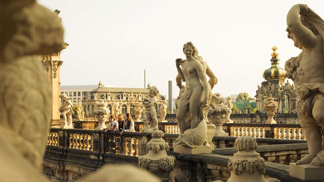 Скульптуры архитектурного комплекса Цвингер