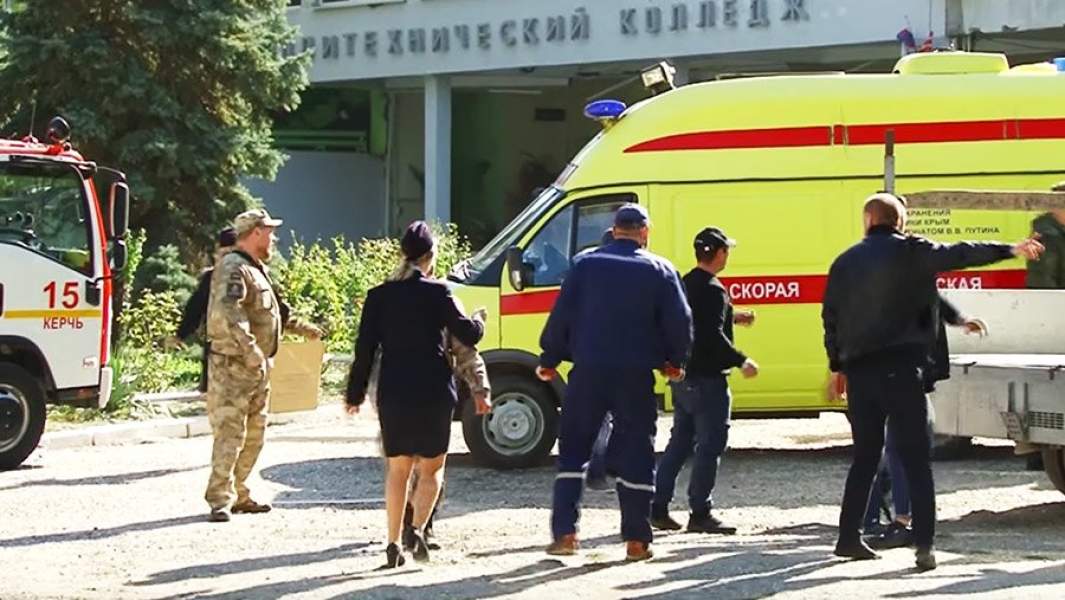 что взорвалось в керчи сегодня. взрыв газа на кирова керчь. 08. керчь взрыв газа 26. взрыв бытового газа произошел в десятиэтажном жилом доме в керчи.