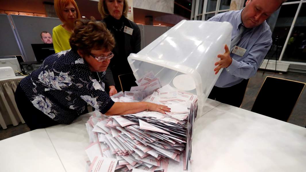 Вскрытие избирательных урн по окончанию дня голосования