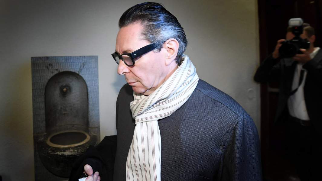  Жан-Клода Арно