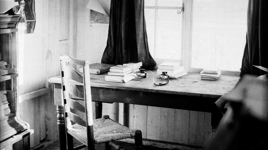 Письменный стол поэта и драматурга Дилана Томаса