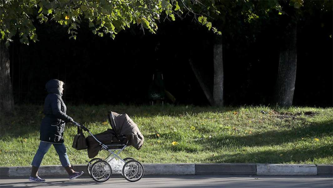 пенсионер коляска