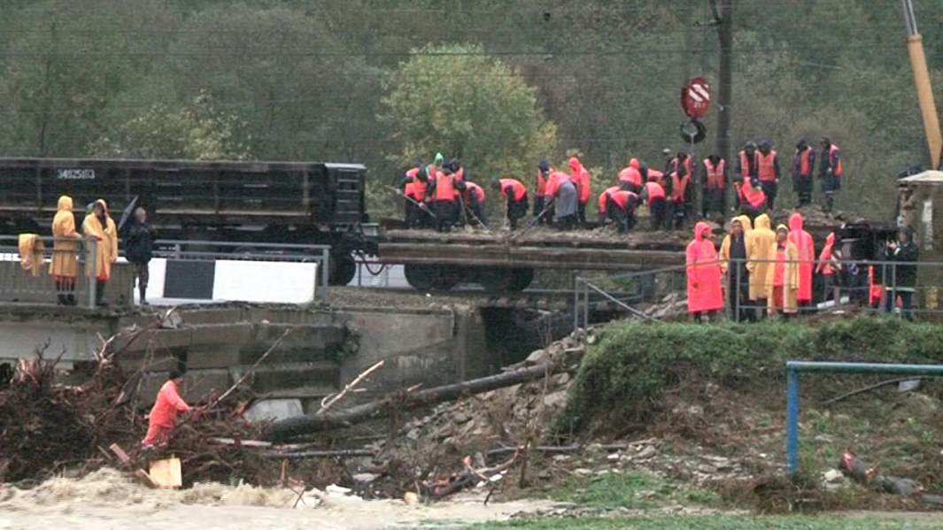 Аварийно-восстановительные работы по ликвидации последствий сильных дождей на территории Краснодарского края