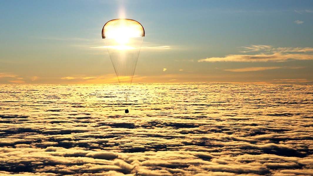 28 февраля 2018. Во время посадки спускаемой капсулы транспортного космического корабля "Союз МС-06" с экипажем 53/54-й длительной экспедиции на МКС космонавтом Роскосмоса Александром Мисуркиным, астронавтами NASA Джозефом Акабой и Марком Ванде Хаем